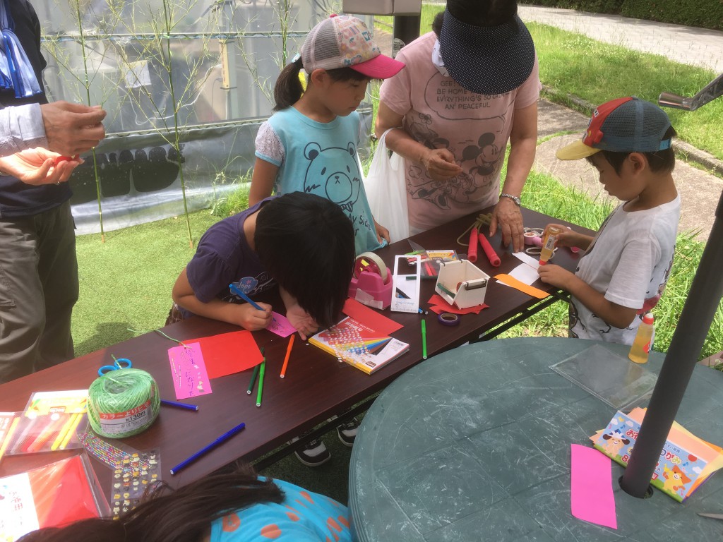 子供達と七夕飾りを作りました 新規事業紹介ブログ Js日本総合住生活株式会社