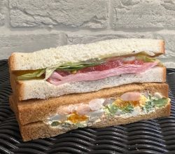 海老ブロッコリーと ハム野菜のサンド