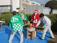 徳力団地で「餅つき大会」を開催しました！　【北九州支店】